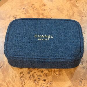 Chanel Beauté Make up Bag